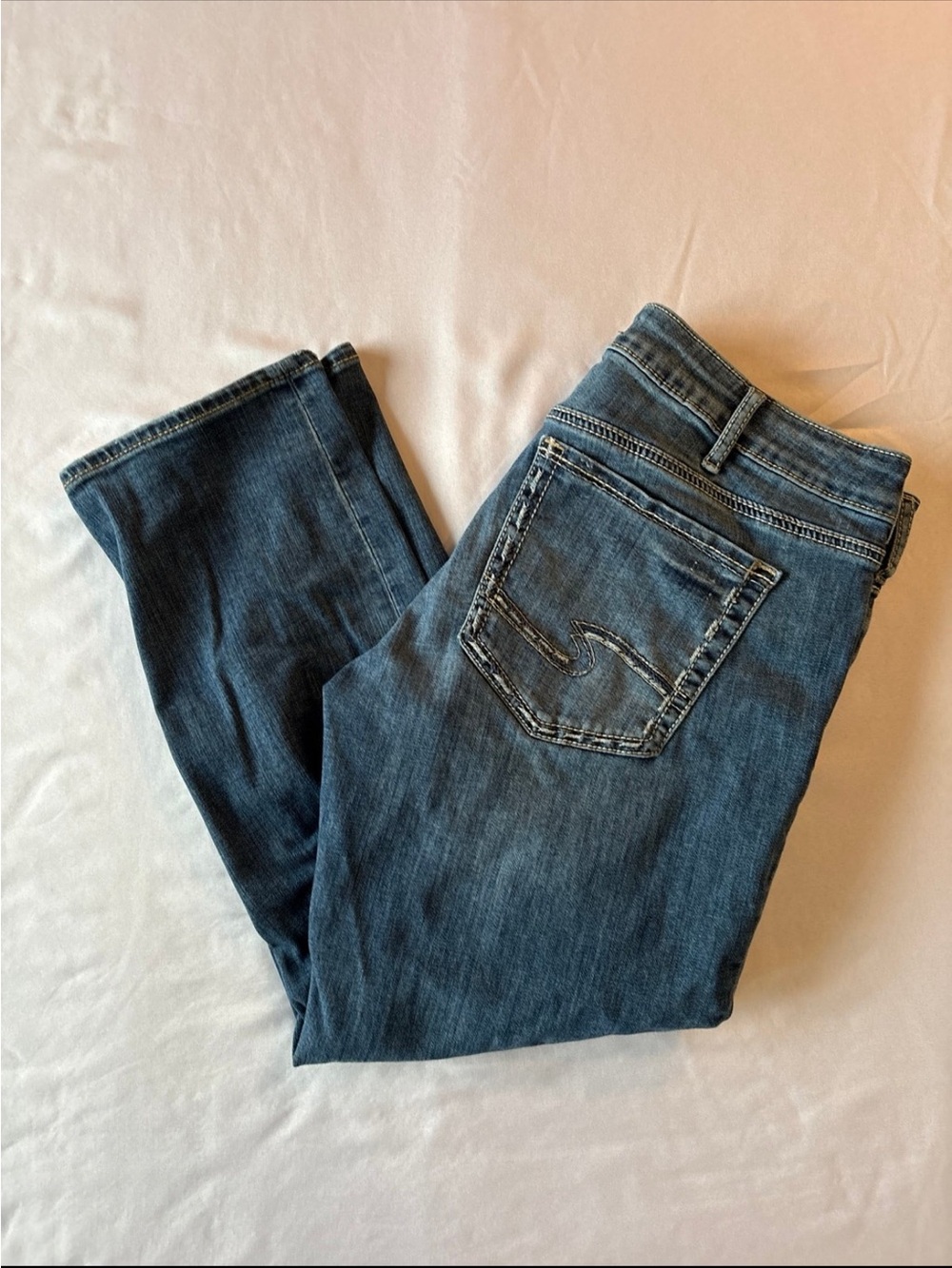 Silver Jeans Dark Blue Denim Capri with Embroidered Back Pocket